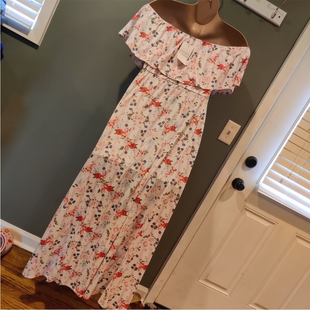 Floral Off-Shoulder Maxi Dress - Picture 4 of 4